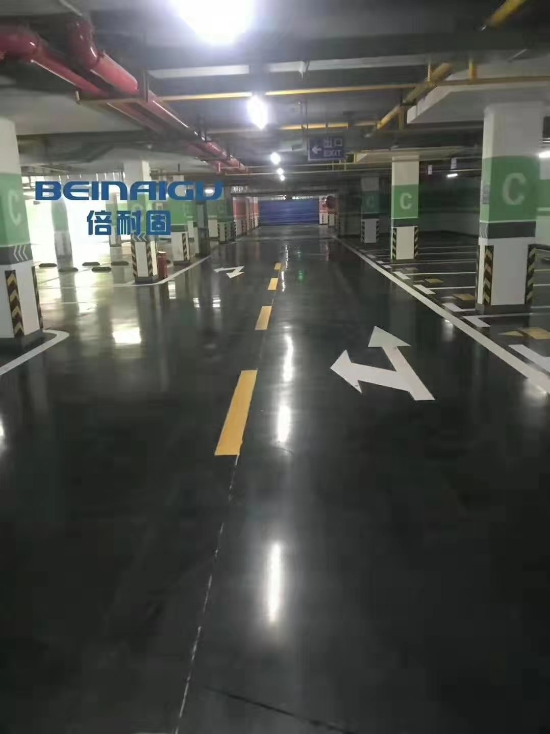 水泥地面為何老是起塵起砂、開裂？解決方法很簡單！